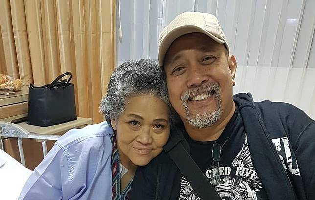 Istri Meninggal, Indro Warkop Sempat Akui Kebodohan Terbesarnya Adalah Merokok