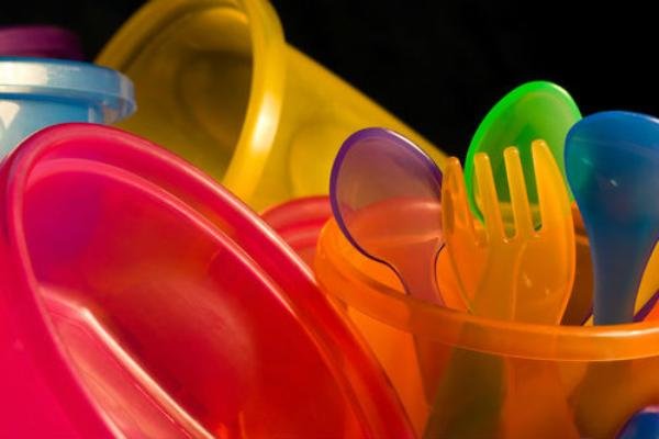 Membedakan Jenis Plastik Dari Logo Segitiga dan Resikonya untuk Kesehatan