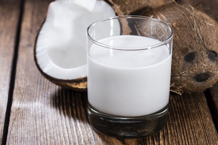 Fakta Kandungan Gizi Santan Mentah / Susu Kelapa