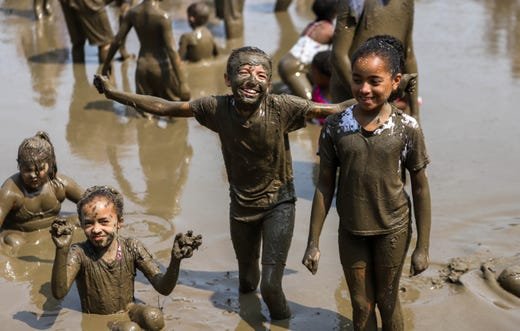 Main di Lumpur Bikin Anak Pintar
