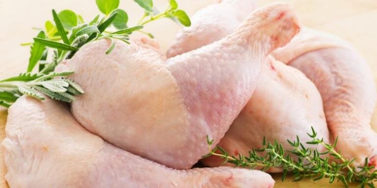 Efek Konsumsi Daging Ayam yang Disuntik Hormon