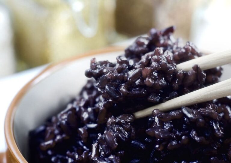 Ini 5 Cara Memasak Beras Hitam agar Pulen dan Lembut
