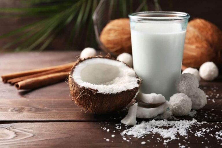 Santan Mentah untuk Melancarkan Peredaran Darah, Obati Darah Kental & Vertigo