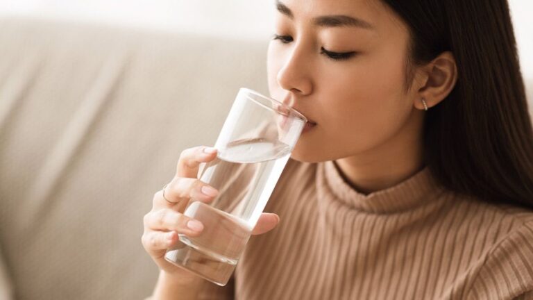Apa yang Terjadi Jika Anda Jarang Minum Air?